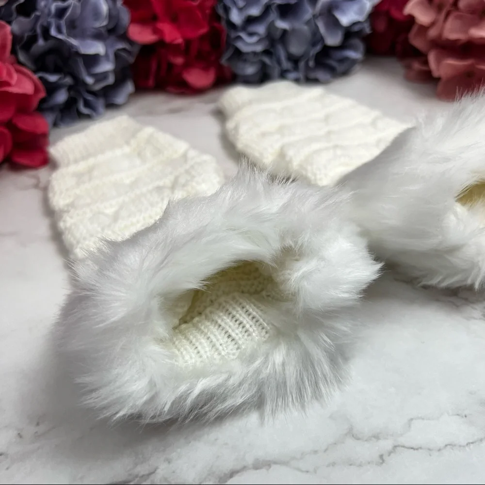 White Cable Knit Faux Fur Trim Fingerless Gloves - Women
